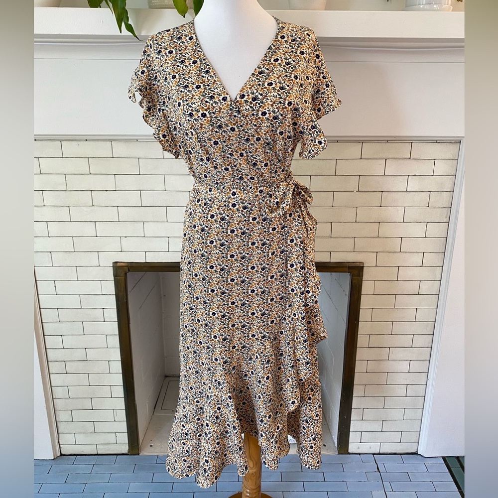 Wrap dress, ruffled short sleeve, midi, size medium